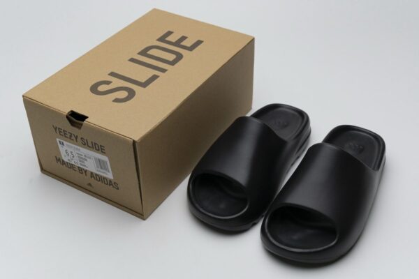 FB6348 adidas Yeezy Slide “Black” - Image 3